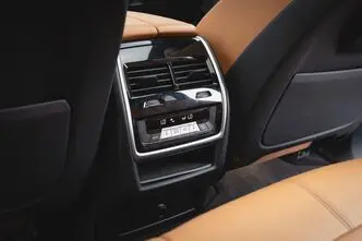 BMW X5, 3.0, 210 kW, hybrid, automatic, four-wheel drive