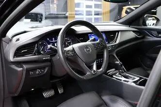 Opel Insignia, 2.0, 128 kW, diesel, automatic, four-wheel drive
