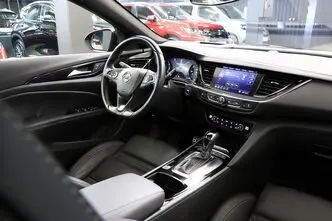 Opel Insignia, 2.0, 128 kW, diesel, automatic, four-wheel drive