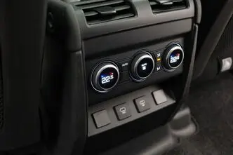 Land Rover Defender, 3.0, 147 kW, гибрид, автомат, полный привод