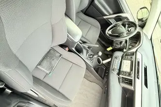 Toyota RAV4, 2.2, 110 kW, diesel, manual, four-wheel drive