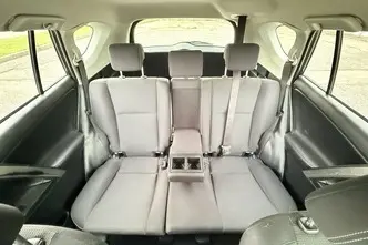 Toyota RAV4, 2.2, 110 kW, diesel, manual, four-wheel drive