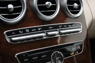 Mercedes-Benz C 200, 2.0, 135 kW, bensiin, automaat, tagavedu