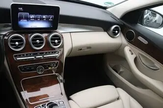 Mercedes-Benz C 200, 2.0, 135 kW, bensiin, automaat, tagavedu