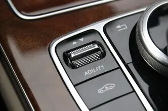 Mercedes-Benz C 200, 2.0, 135 kW, bensiin, automaat, tagavedu