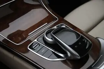 Mercedes-Benz C 200, 2.0, 135 kW, bensiin, automaat, tagavedu
