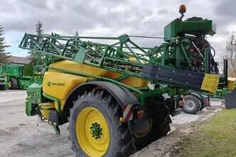 John Deere M962i