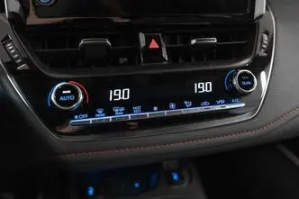 Toyota Corolla, 2.0, 112 kW, plug-in hybrid, automatic, front-wheel drive