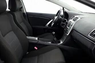Toyota Avensis, 2.2, 110 kW, diesel, manual, front-wheel drive
