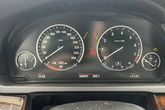BMW 750, 4.4, 330 kW, bensiin, automaat, nelikvedu