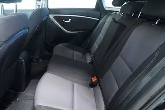 Hyundai i30, 1.6, 99 kW, bensiin, manuaal, esivedu
