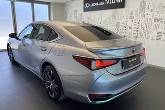 Lexus ES 300, 2.5, 131 kW, hübriid, automaat, esivedu