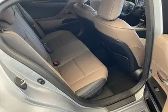 Lexus ES 300, 2.5, 131 kW, hübriid, automaat, esivedu