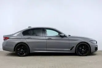 BMW 530, 3.0, 210 kW, гибрид, автомат, полный привод
