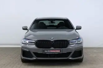 BMW 530, 3.0, 210 kW, гибрид, автомат, полный привод