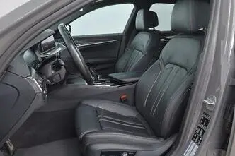 BMW 530, 3.0, 210 kW, гибрид, автомат, полный привод