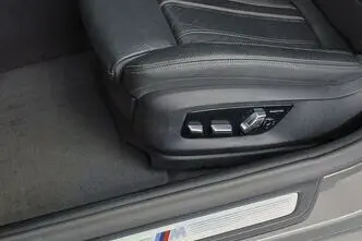 BMW 530, 3.0, 210 kW, гибрид, автомат, полный привод