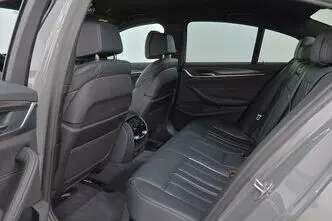 BMW 530, 3.0, 210 kW, гибрид, автомат, полный привод