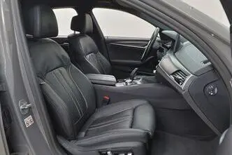 BMW 530, 3.0, 210 kW, гибрид, автомат, полный привод