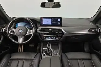 BMW 530, 3.0, 210 kW, гибрид, автомат, полный привод