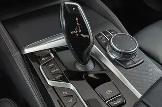 BMW 530, 3.0, 210 kW, гибрид, автомат, полный привод