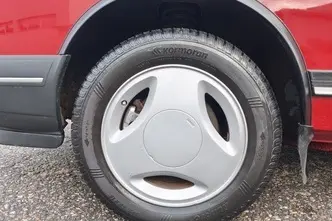 Saab 900, 2.0, 93 kW, petrol, manual, front-wheel drive