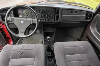 Saab 900, 2.0, 93 kW, petrol, manual, front-wheel drive