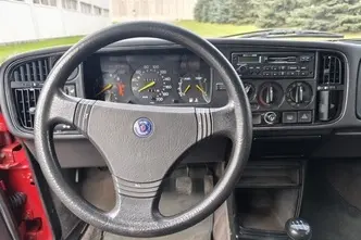 Saab 900, 2.0, 93 kW, petrol, manual, front-wheel drive