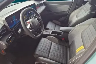 Renault 4, 110 kW, elekter, automaat, esivedu