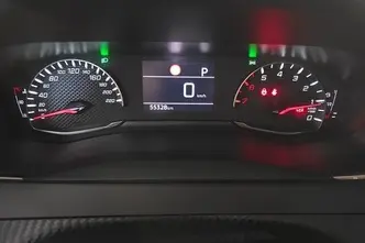 Peugeot 2008, 1.2, 96 kW, bensiin, automaat, esivedu