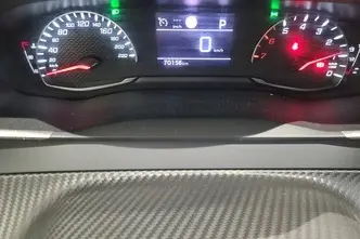 Peugeot 208, 1.2, 74 kW, bensiin, automaat, esivedu