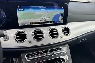 Mercedes-Benz E 300, 2.0, 143 kW, pistikhübriid, automaat, nelikvedu