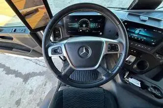 Mercedes-Benz Actros, 220 kW, дизель, автомат