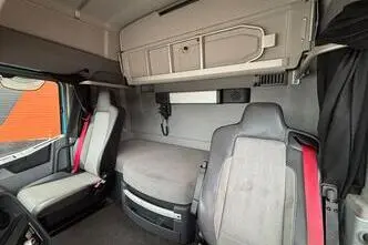 Renault T 460, 345 kW, diesel, automatic