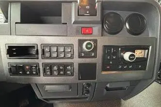 Renault T 460, 345 kW, diesel, automatic