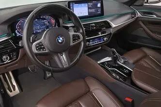 BMW 530, 3.0, 210 kW, hybrid, automatic, four-wheel drive