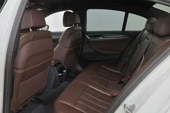 BMW 530, 3.0, 210 kW, hybrid, automatic, four-wheel drive