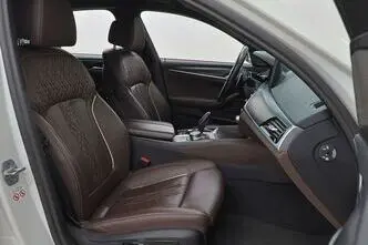 BMW 530, 3.0, 210 kW, hybrid, automatic, four-wheel drive