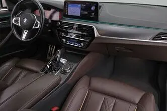 BMW 530, 3.0, 210 kW, hybrid, automatic, four-wheel drive