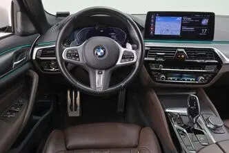BMW 530, 3.0, 210 kW, hybrid, automatic, four-wheel drive
