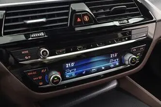 BMW 530, 3.0, 210 kW, hybrid, automatic, four-wheel drive