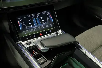 Audi e-tron, 158 kW, electric, automatic, four-wheel drive