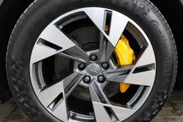 Audi e-tron, 158 kW, electric, automatic, four-wheel drive