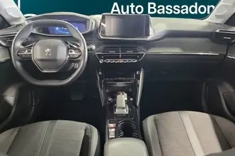 Peugeot 208, electric, automatic, front-wheel drive
