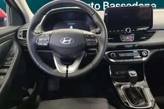 Hyundai i30, 1.5, 70 kW, bensiin, manuaal, esivedu
