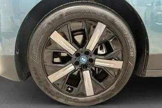 BMW iX, 385 kW, электричество, автомат, полный привод