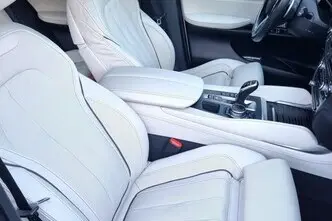 BMW X6, 3.0, 190 kW, дизель, автомат, полный привод