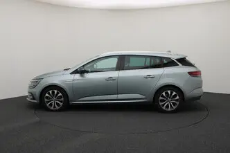 Renault Megane, 1.6, 67 kW, plug-in hybrid, automatic, front-wheel drive