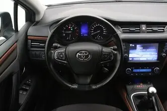Toyota Avensis, 1.8, 108 kW, bensiin, manuaal, esivedu
