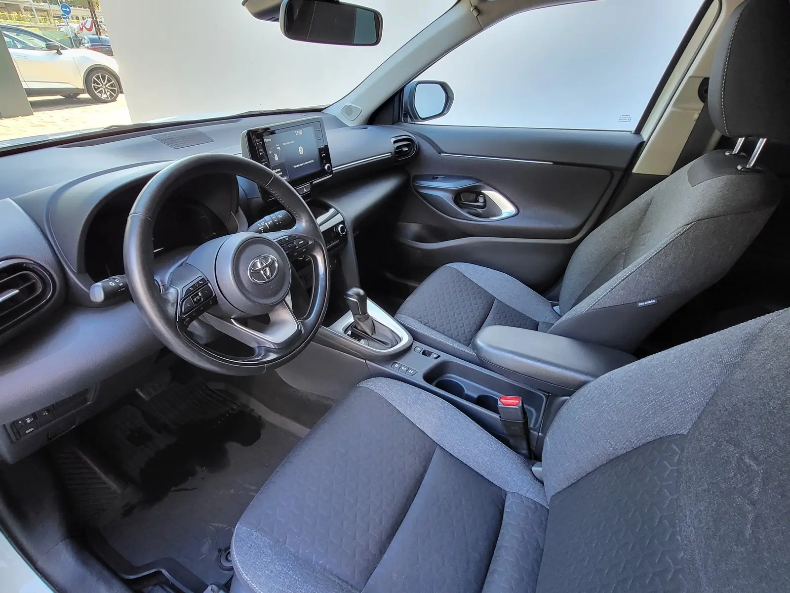 Toyota Yaris Cross, 1.5, 68 kW, hybrid, automatic, front-wheel drive